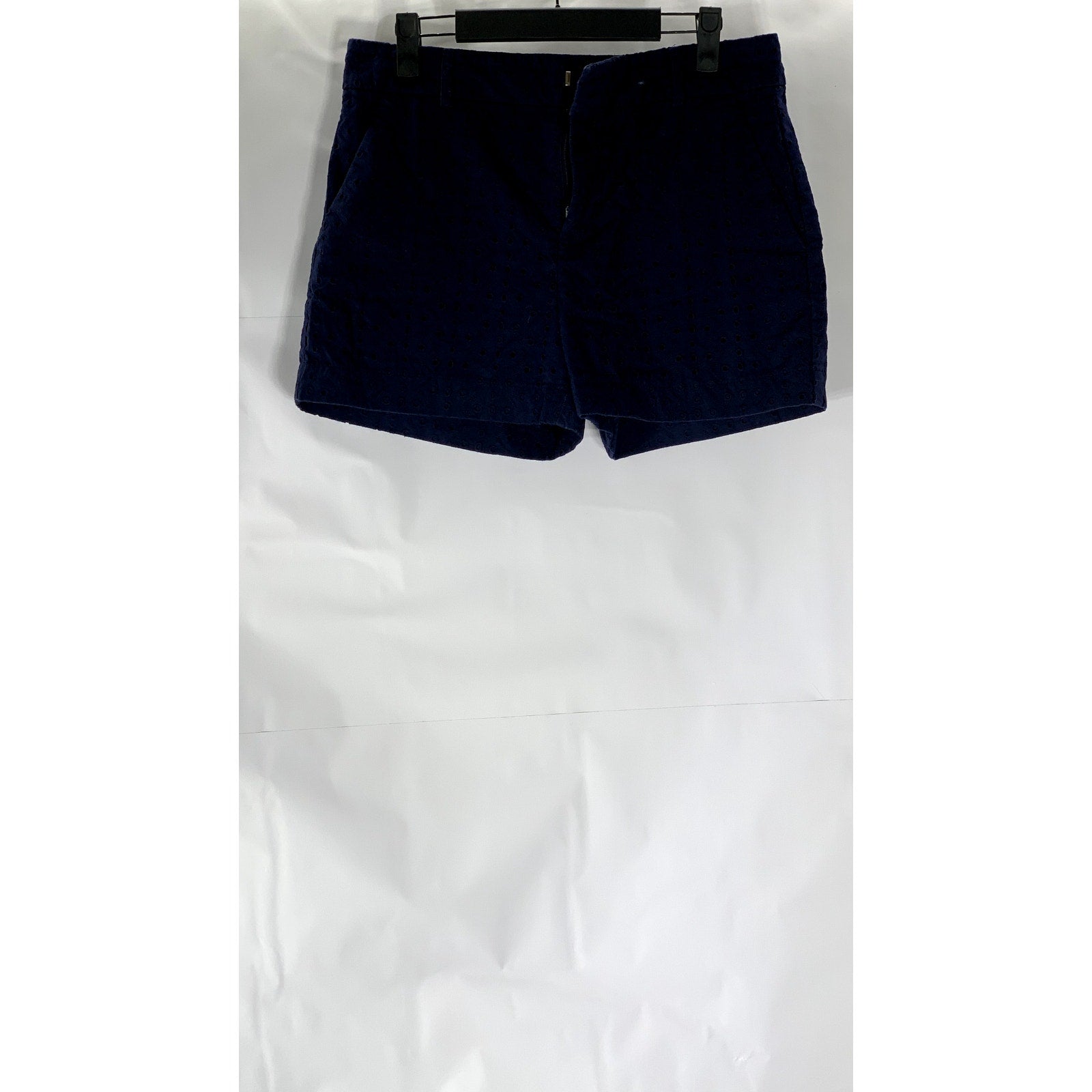 BANANA REPUBLIC Women’s Navy Blue Eyelet 4” Tailored Shorts SZ 6