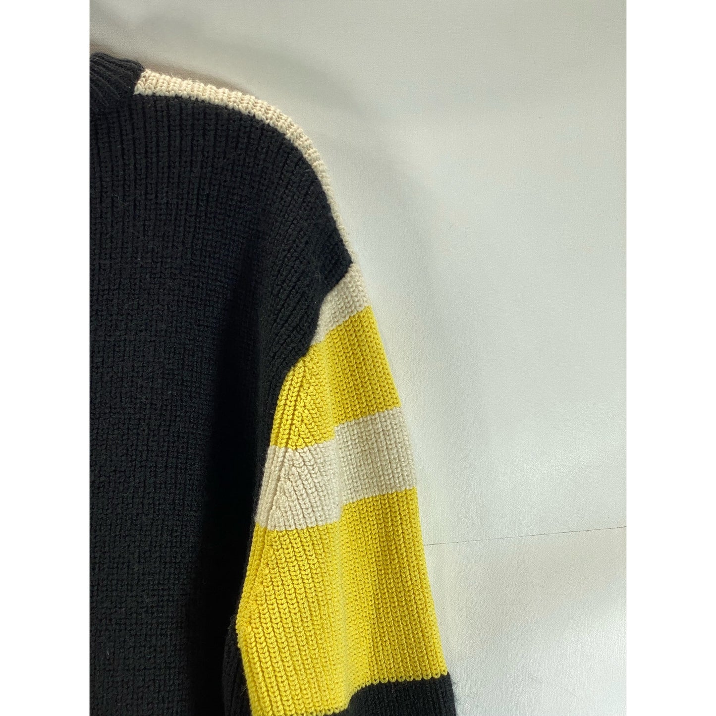 J. LINDEBERG Men's Yellow/Black Striped Knit Hendrick Wool-Coolmax Sweater SZ M