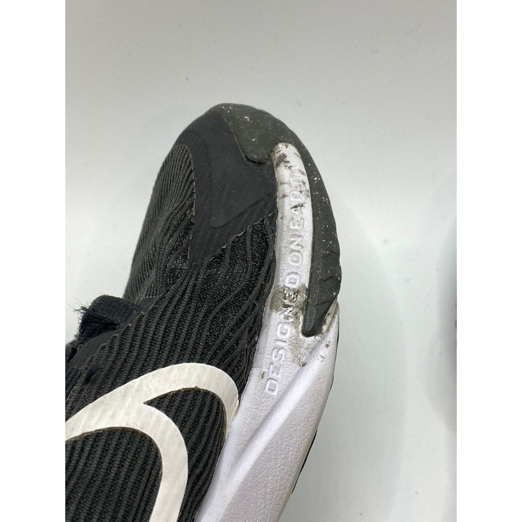 NIKE Kids' Unisex Black-White Star Runner 4 PS Lace-Up Running Sneakers SZ 1