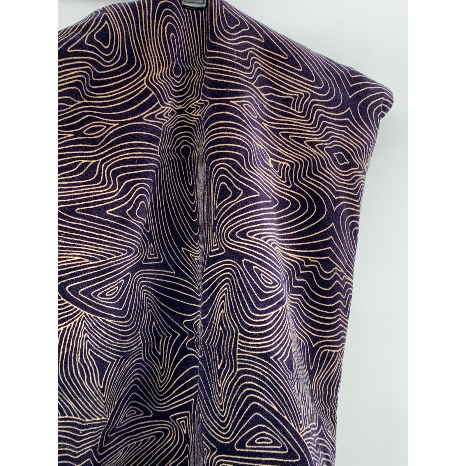 UNBRANDED Dark Blue-Beige Swirl Print Heavyweight Vintage 1918 Blanket