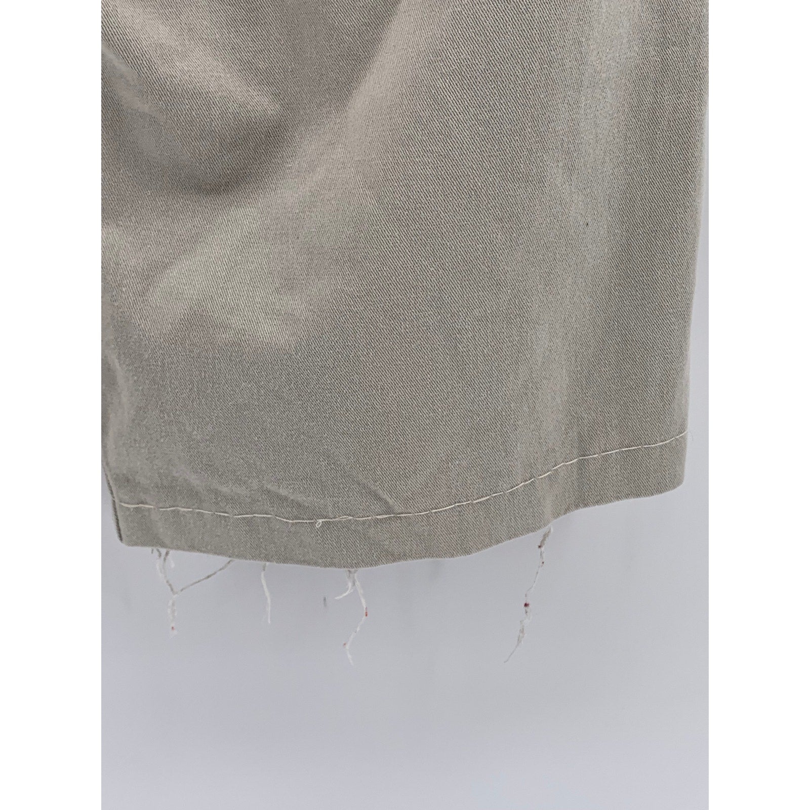 ORIGINAL CLOTHING Men's Beige Solid Regular-Fit Straight Leg Shorts SZ 31