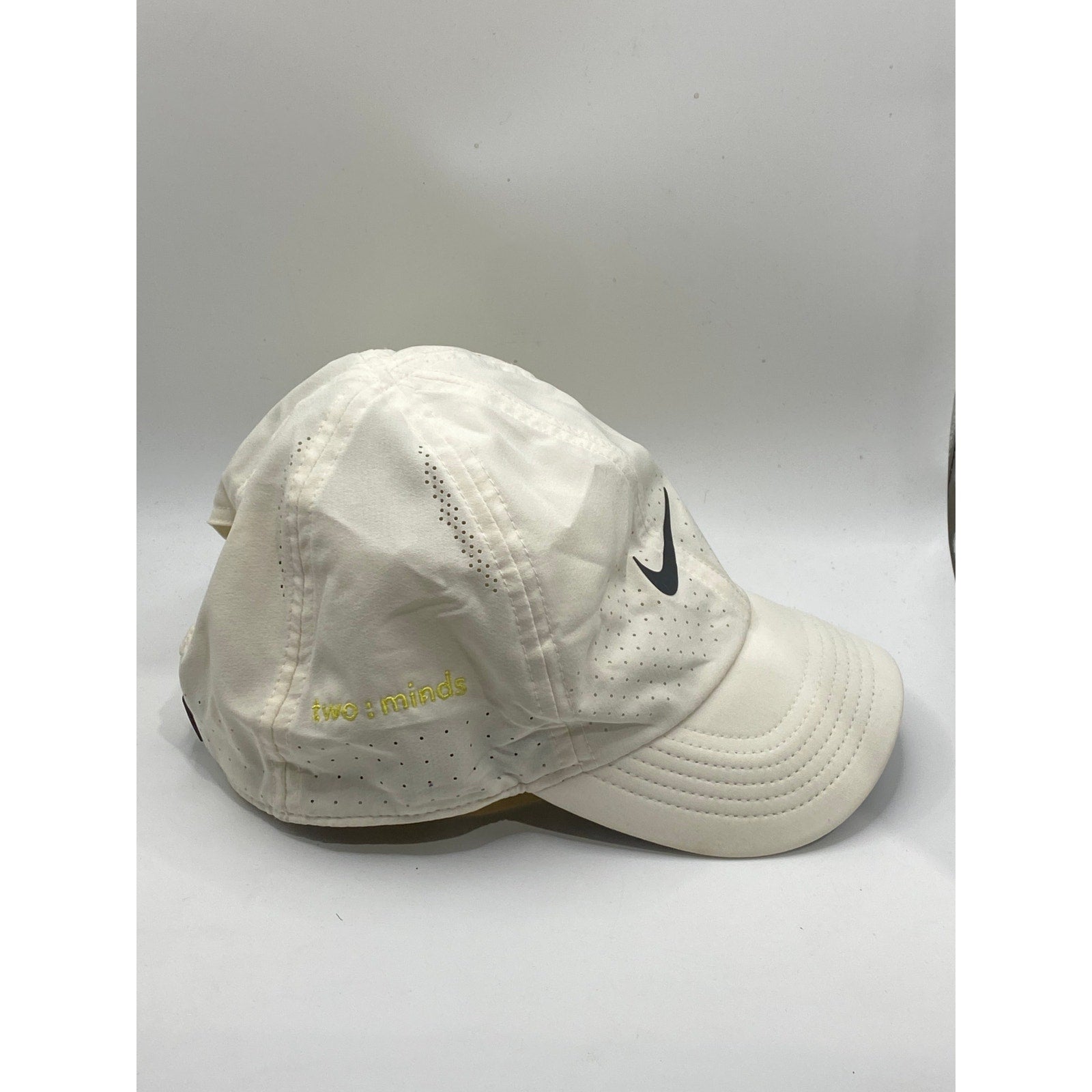 NIKE Men's White Dri-Fit ADV Heritage 86 Perforated Hat SZ OS