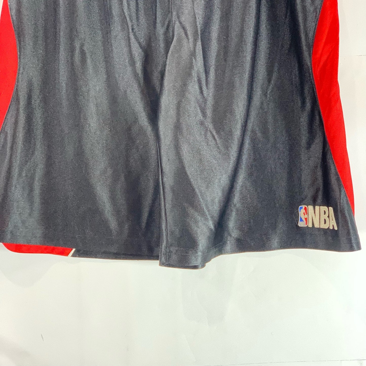 NBA Boys Black/Red Elastic Waist Regular-fit Pull-On Basketball Shorts SZ 18(XL)