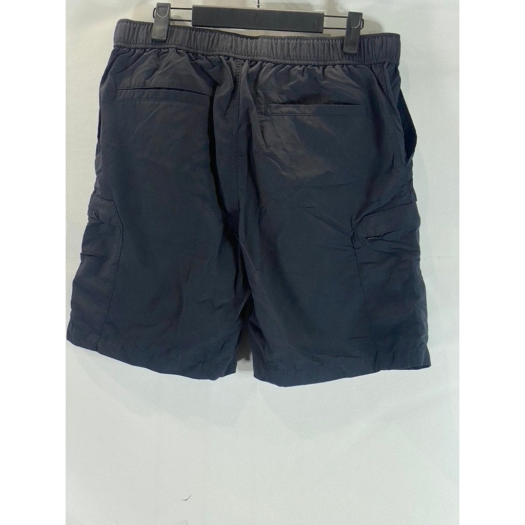 UNIQLO Men's Black Solid 8" Geared Loose Fit Utility Shorts SZ M