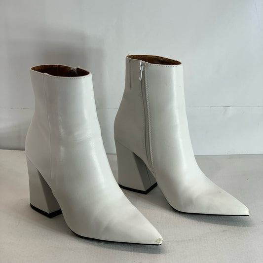 MADDEN GIRL Women's White Cody Pointed-Toe Faux-Leather Block-Heel Booties SZ 7