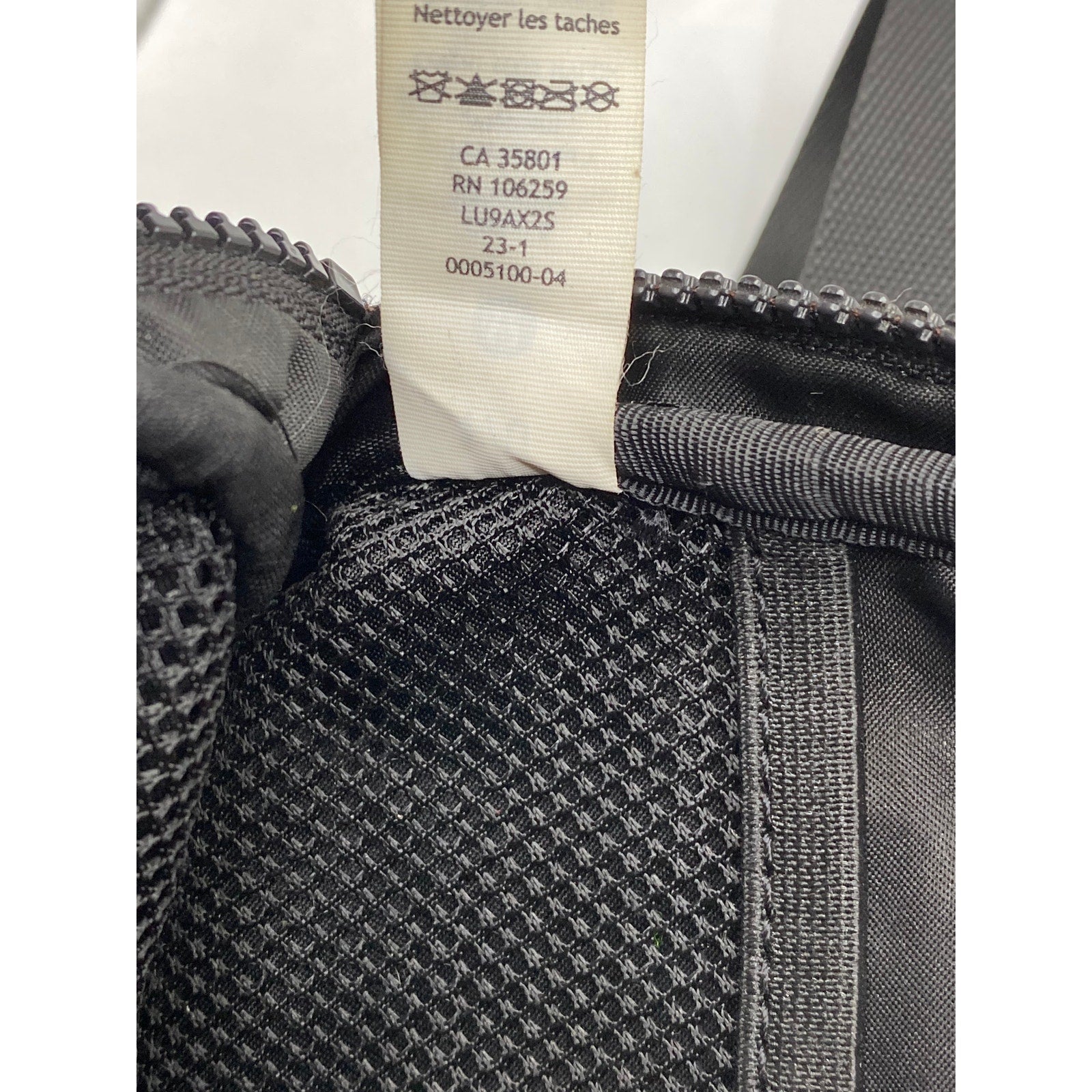 LULULEMON Unisex Adult Black Everday Wear Belt Bag