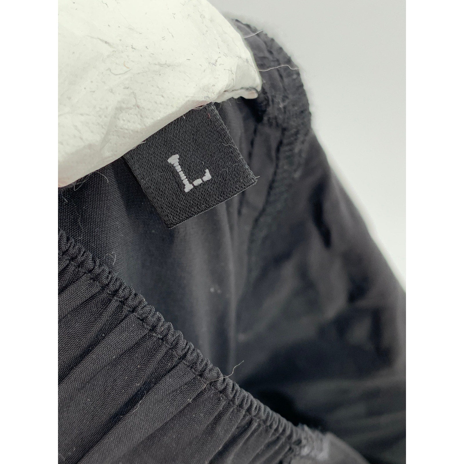 ARCHIVAL Men's Black Reinvent Ultrawide Side-Zip Belt Bag Taffeta Shorts SZ L