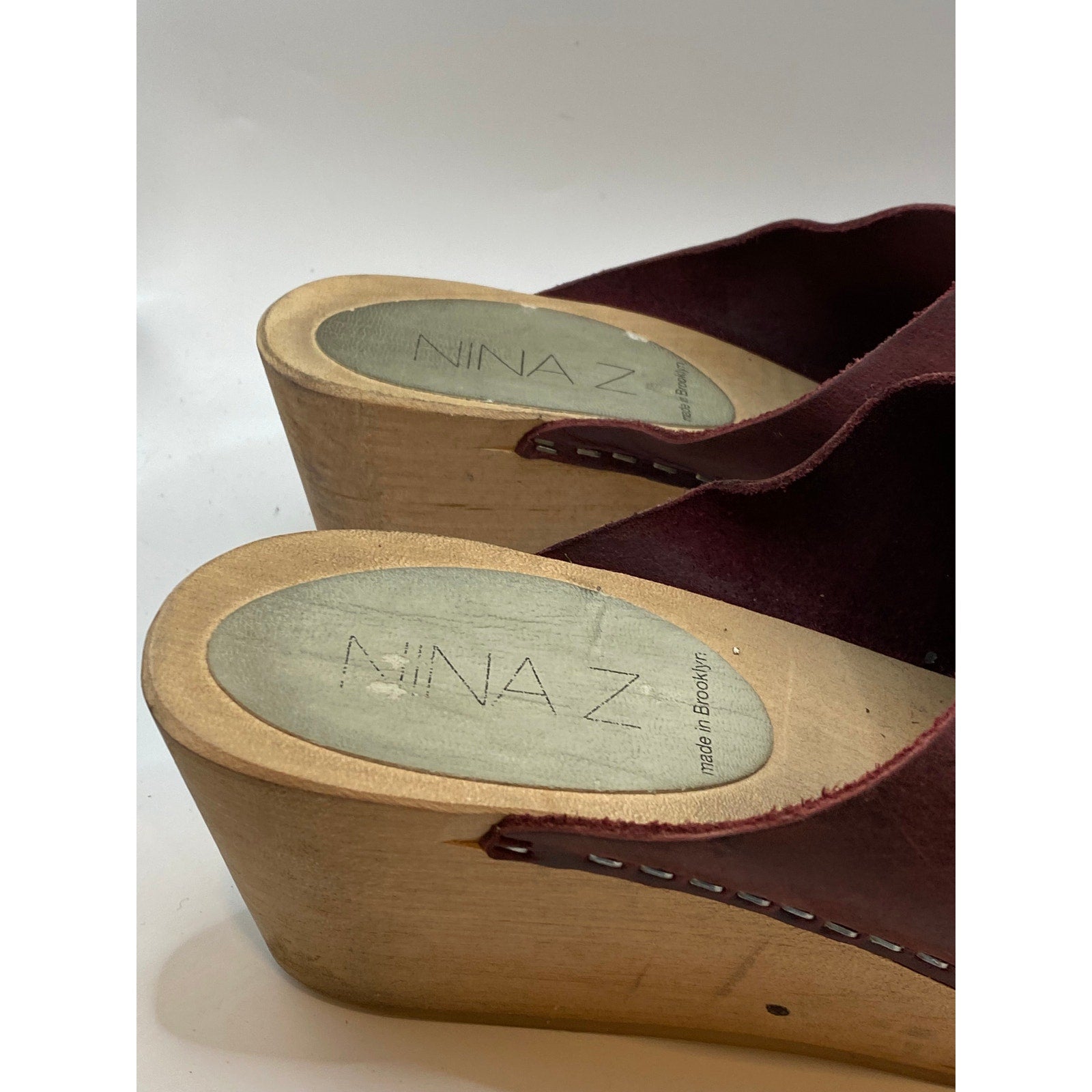 NINA Z Women's Maroon Leather Round Closed Toe Slip-On Wooden Wedge Clog SZ 9
