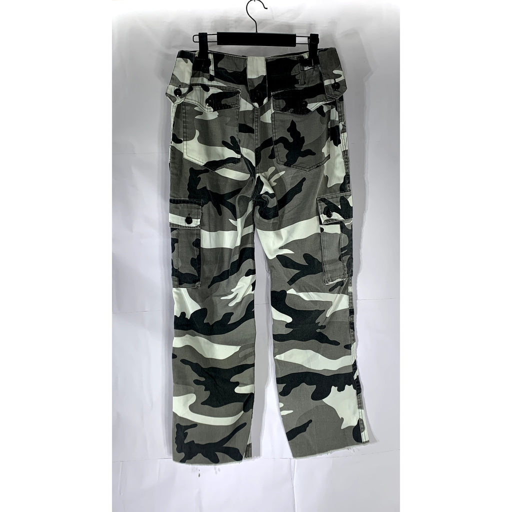 UNBRANDED Women's Gray-White Camo Print Straight-Leg Cargo Pant SZ M