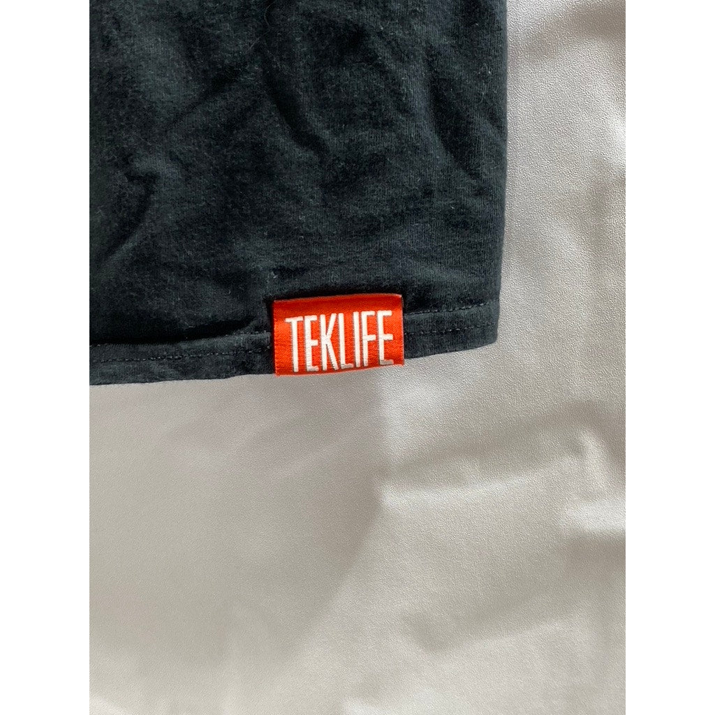 TEKLIFE Men's Black-White Crewneck Hexagon Graphic Short Sleeve T-Shirt SZ M