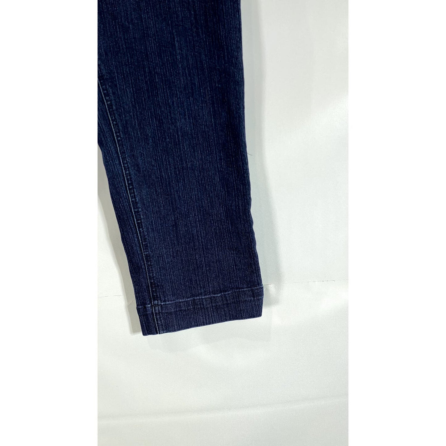 SOFT SURROUNDINGS Women's Petite Denim Mid-Rise Pull-On Capri Jeans SZ P/S