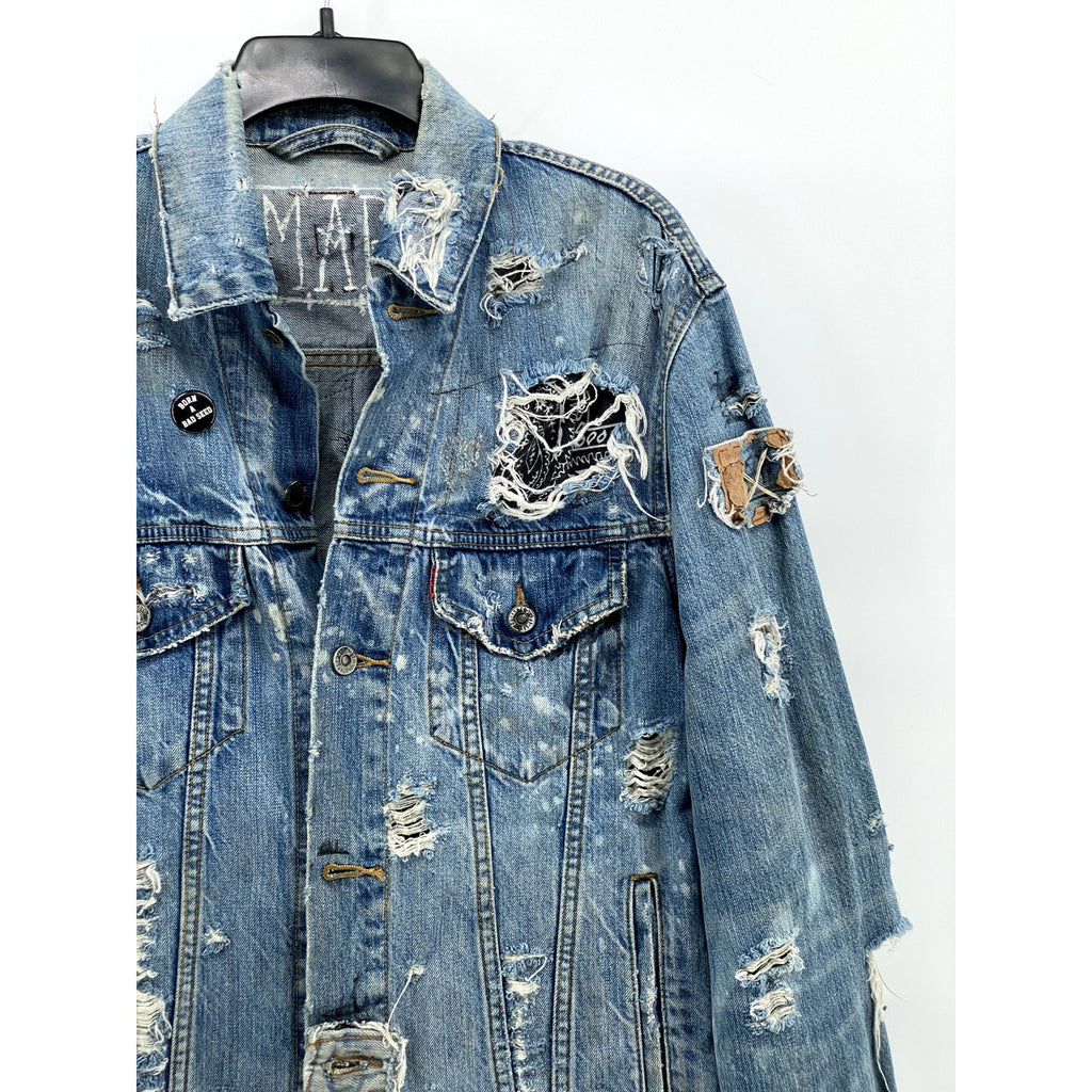 LEVI'S Men's Medium Wash Distressed Patchwork Streetwear Button-Up Jacket SZ M/L