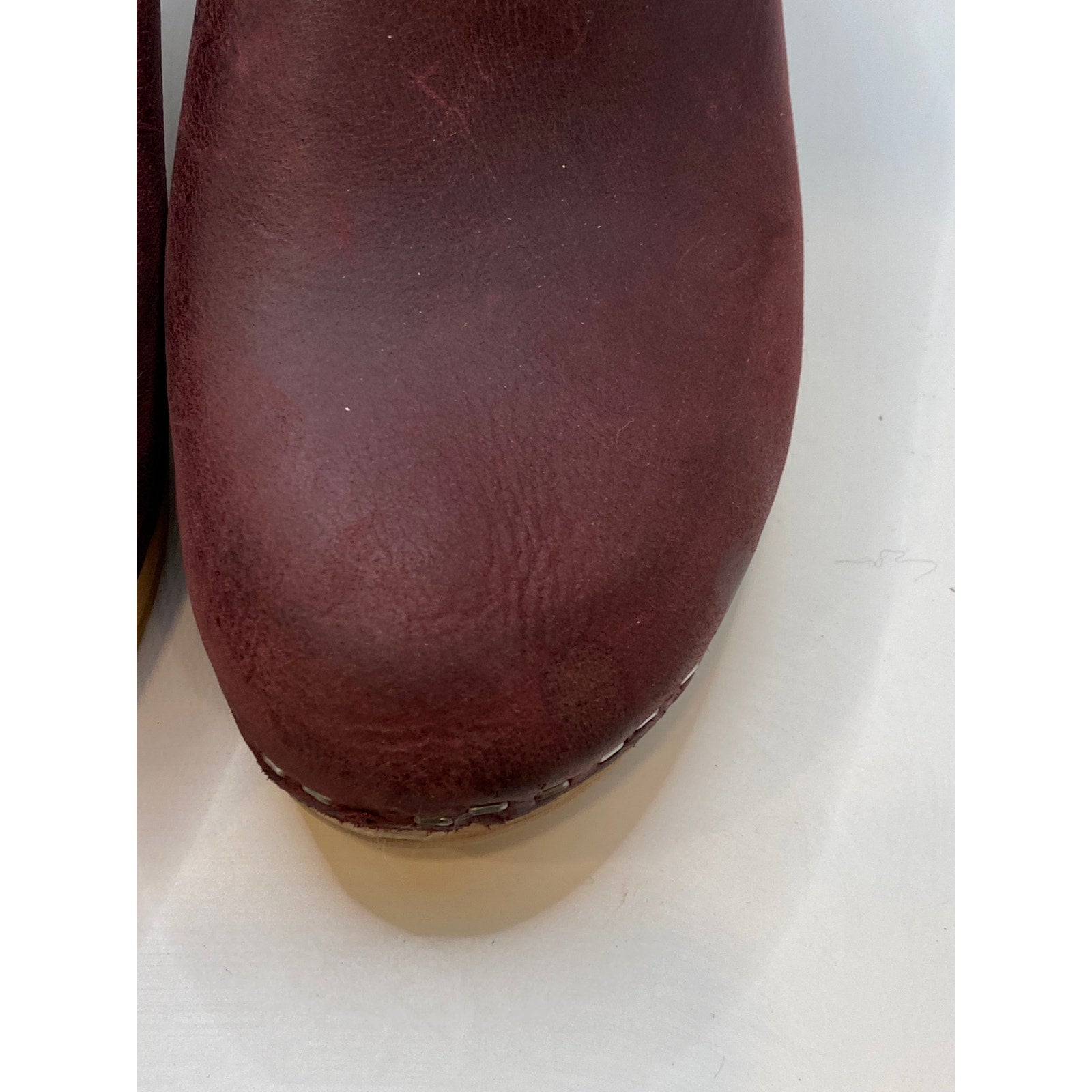 NINA Z Women's Maroon Leather Round Closed Toe Slip-On Wooden Wedge Clog SZ 9