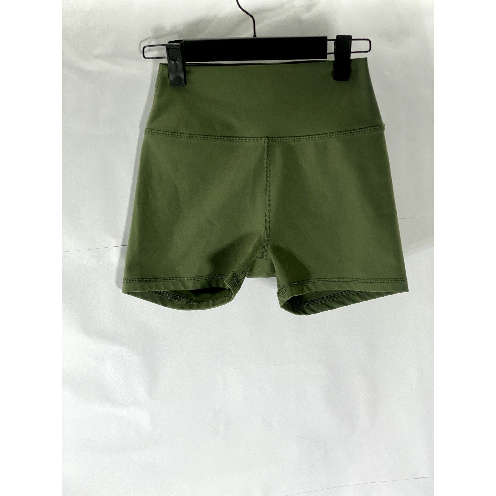 WEWOREWHAT Women's Army Green Solid Pull-On Casual Biker Shorts SZ S