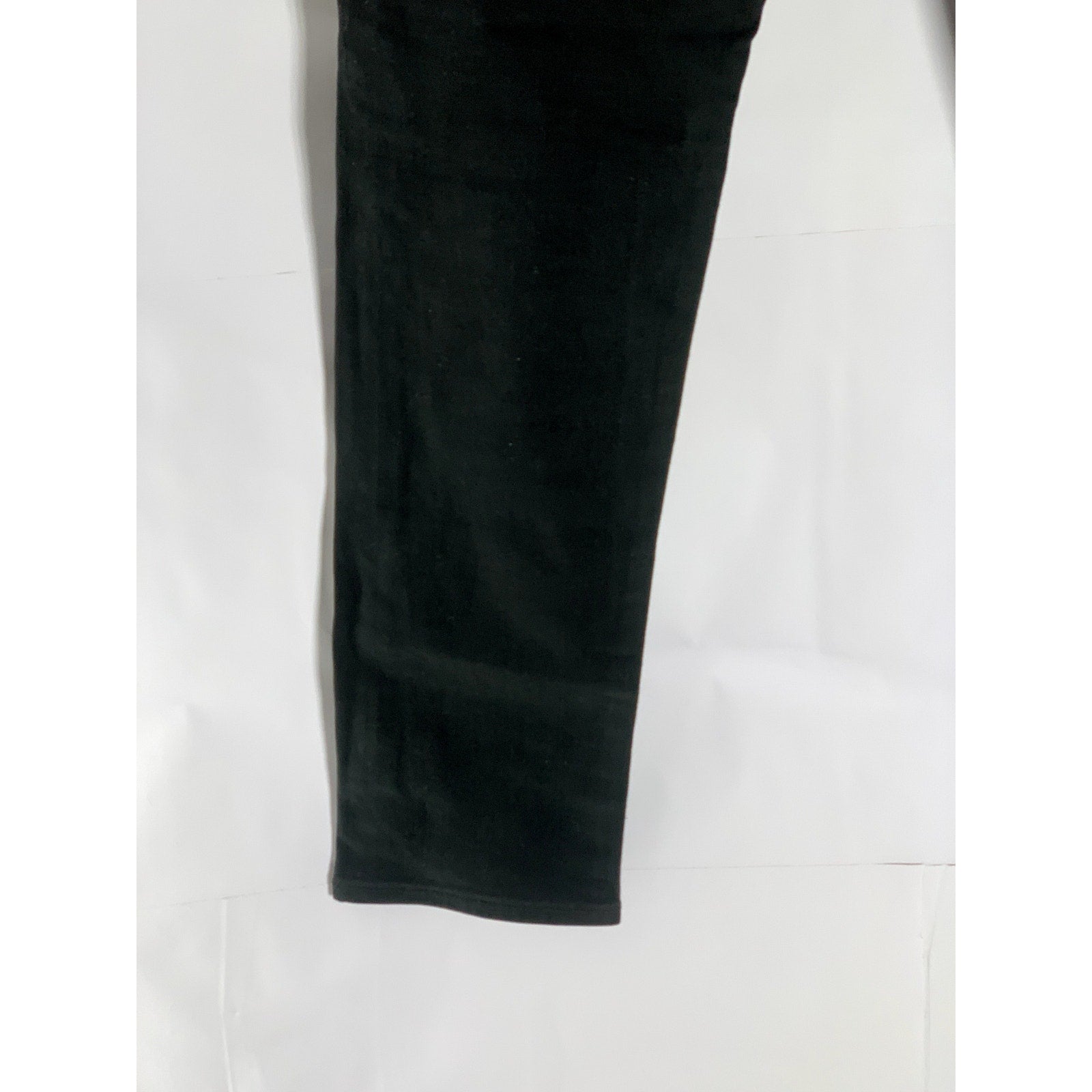 UNIQLO Men's Black Solid Slim Straight Low-Rise Five-Pocket Jean SZ 31X32