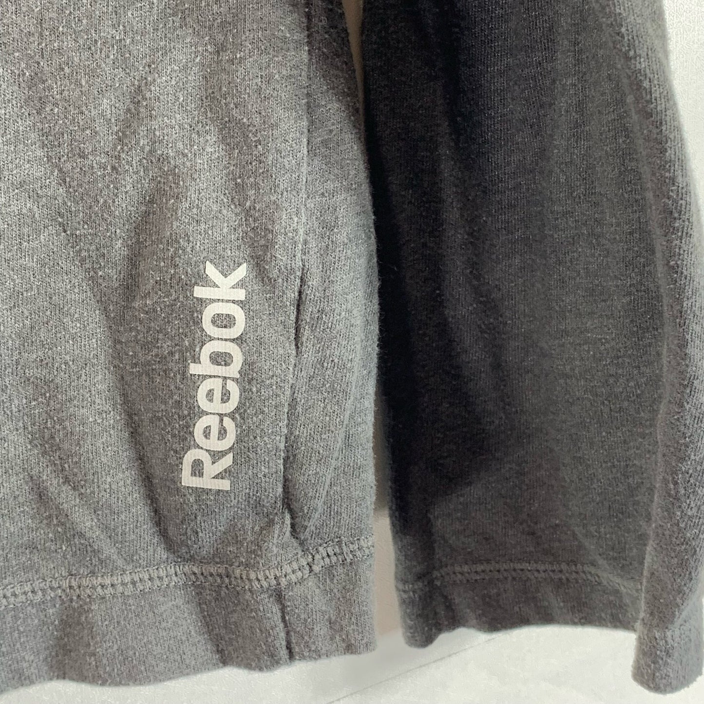REEBOK Men's Gray Hooded Pullover Lightweight Long Sleeve Shirt SZ S