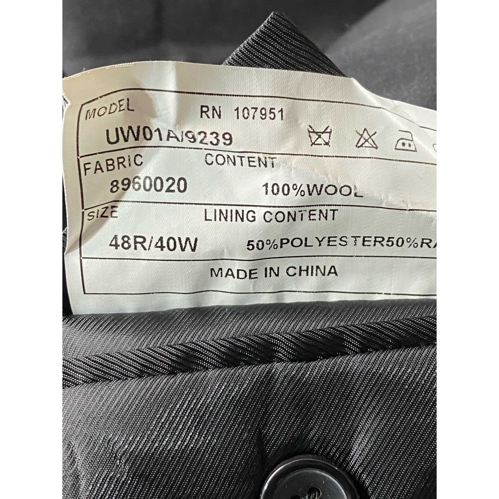 EMANUEL EMANUEL UNGARO Men's Black Solid Two-Button Wool Suit Jacket SZ 48R