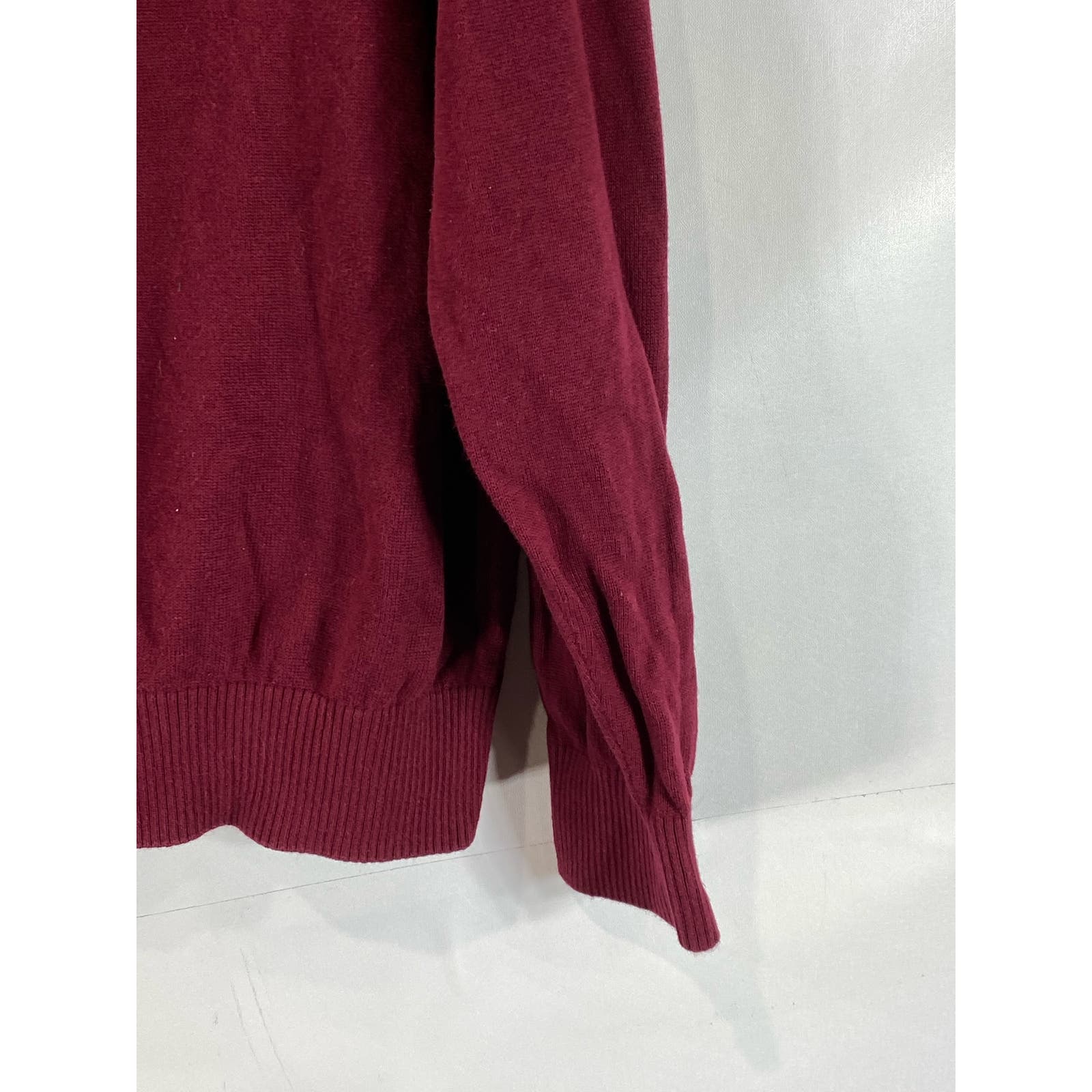 TOMMY HILFIGER Men's Sonoma Red V-Neck Pullover Sweater SZ L
