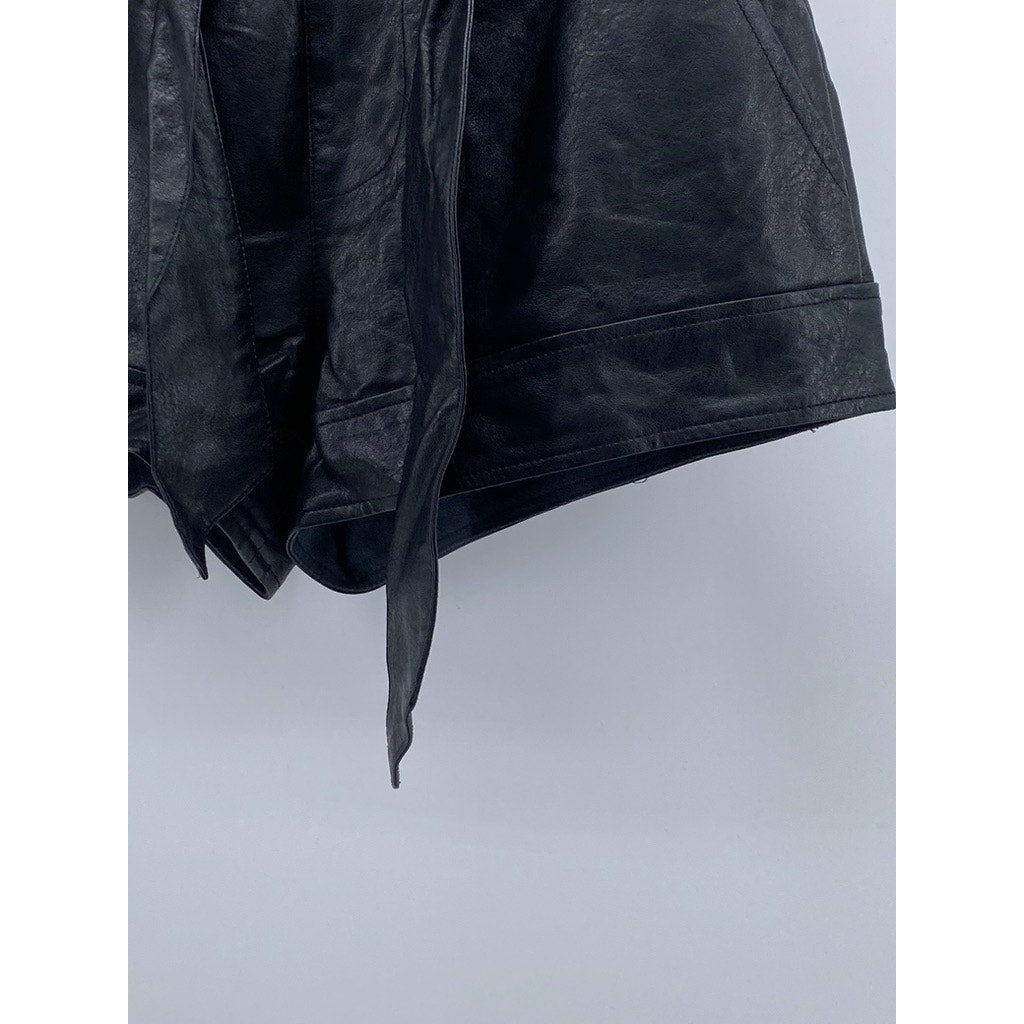 BDG URBAN OUTFITTERS Women’s Black Faux-Leather Belted Paperbag Shorts SZ XS