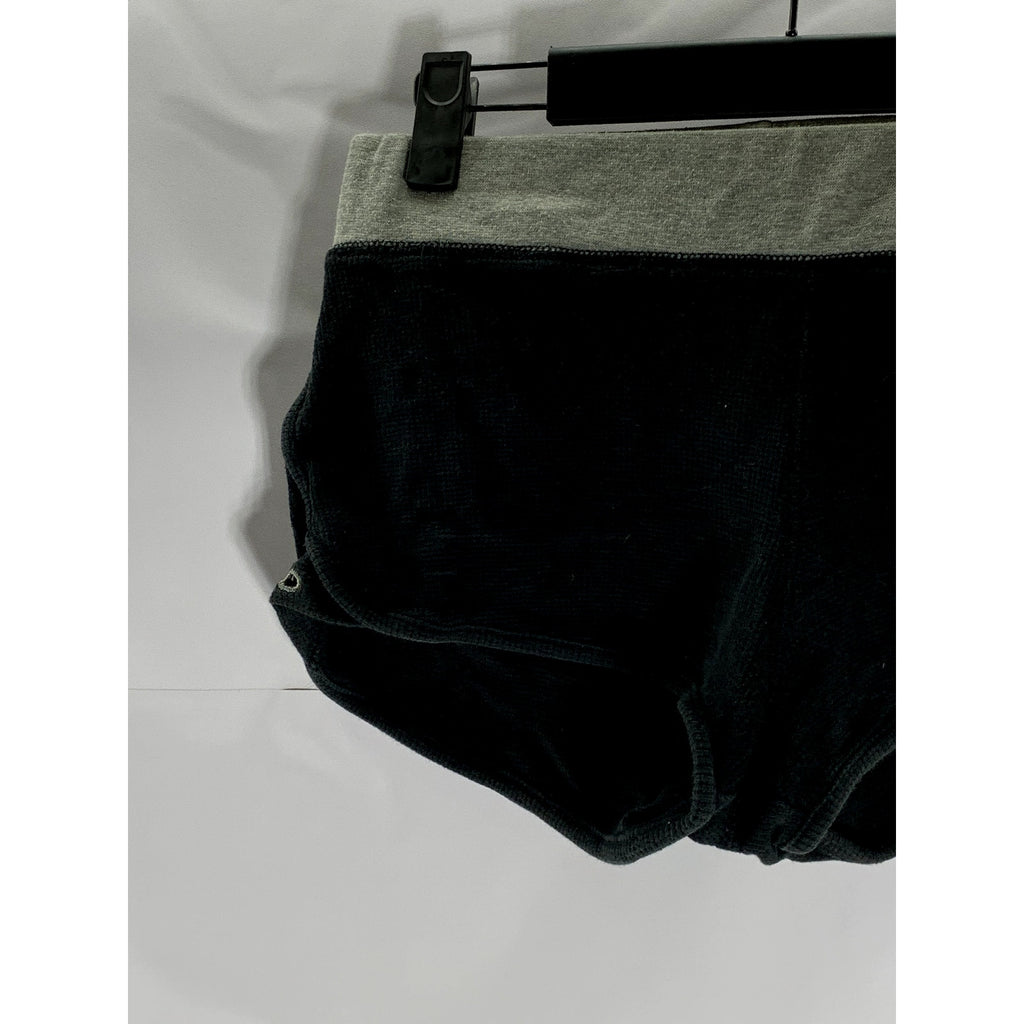 NIKE Girl's Black/Gray Thermal Shorts SZ XL