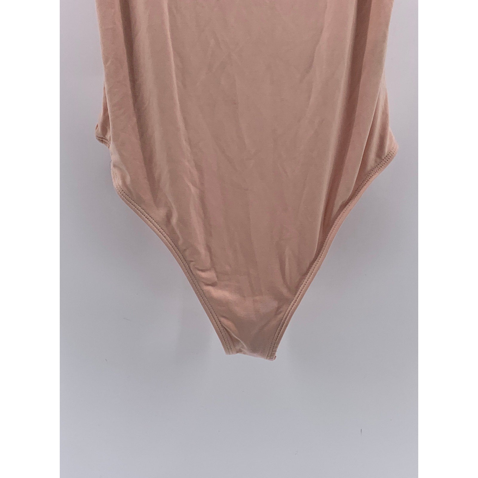 EXPRESS Women's Peach Body Contour Crewneck Sleeveless Thong Bodysuit SZ S