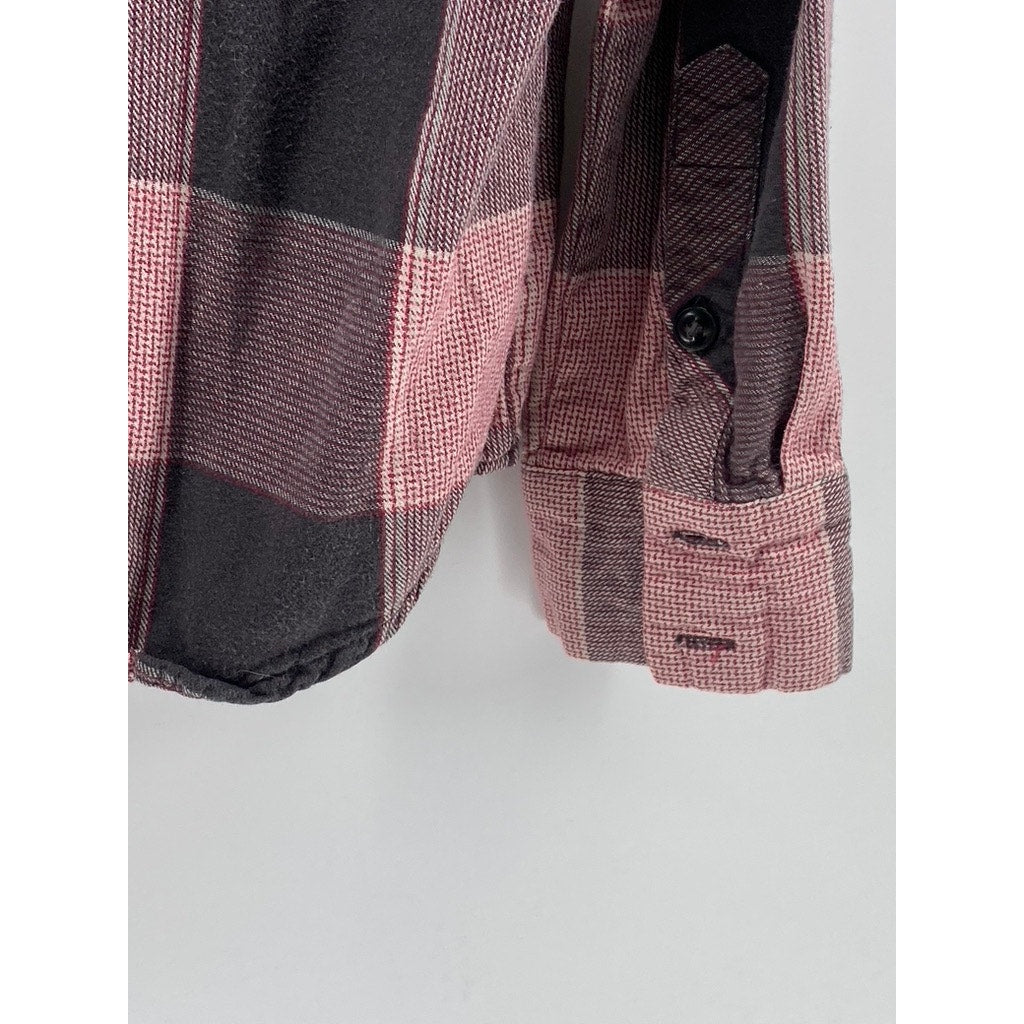 TWENTYONE Men's Red-Black Checkered Print Classic-Fit Button-Up Shirt SZ S