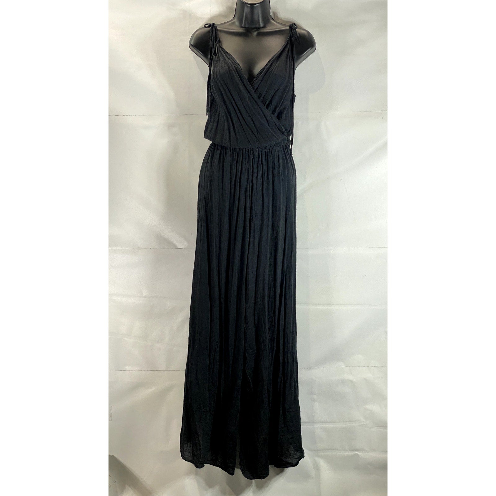 UNBRANDED Women's Black Sleeveless Plunge V-Neck Jumpsuit SZ M