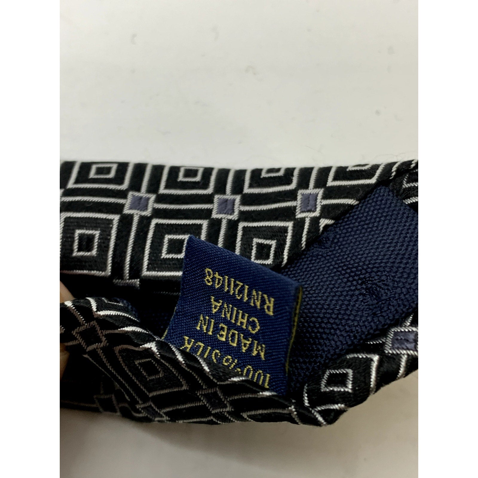 CLUB ROOM Men's Vintage Black/White Patterned Abstract Silk Regular Tie OS