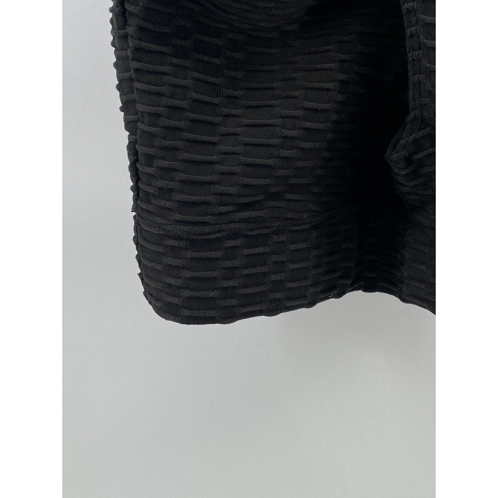 FOREVER 21 Women's Blac Textured V-Neck Cross Back Cropped Top SZ M