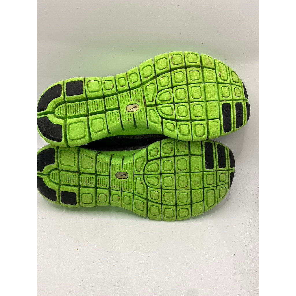 NIKE Boys' Black-Green Free Run III Mesh Lace-Up Active Sneakers SZ 5.5Y