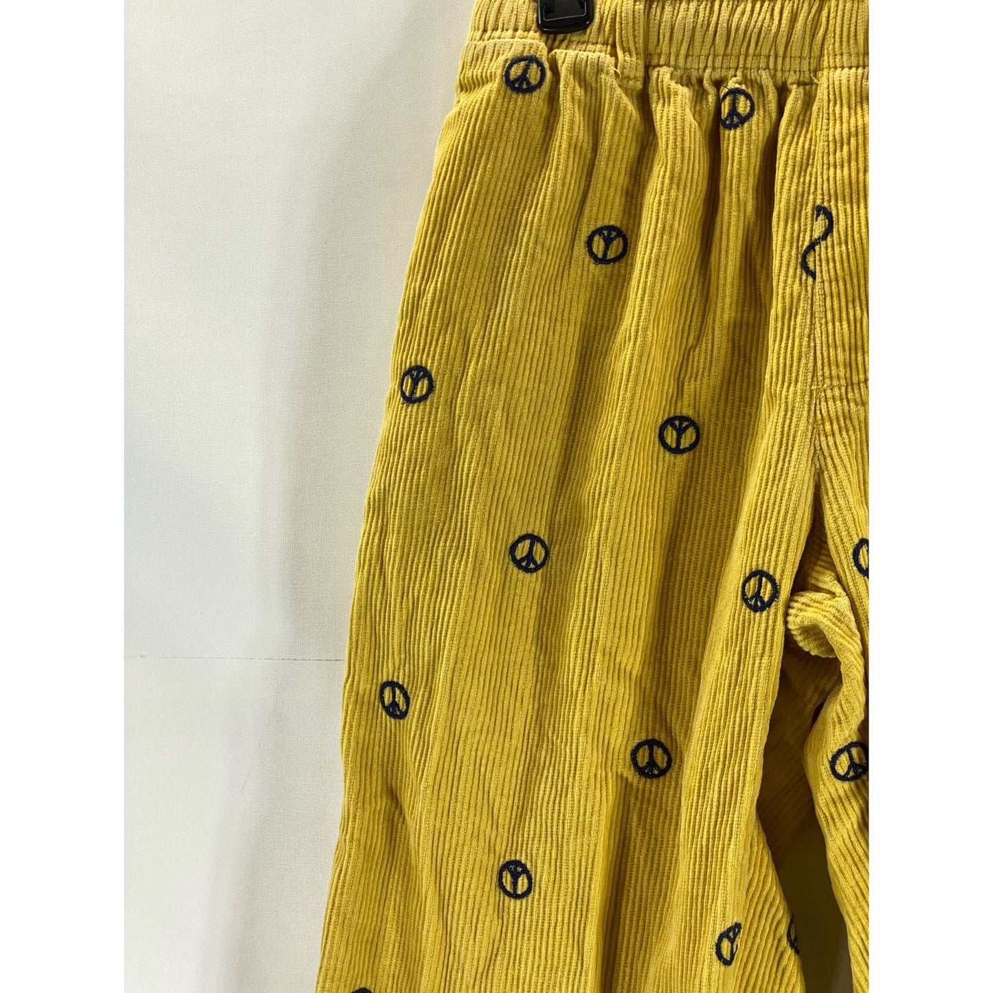 URBAN OUTFITTERS Men's Yellow UO Peace Sign Print Straight-Leg Corduroy Pant SZM