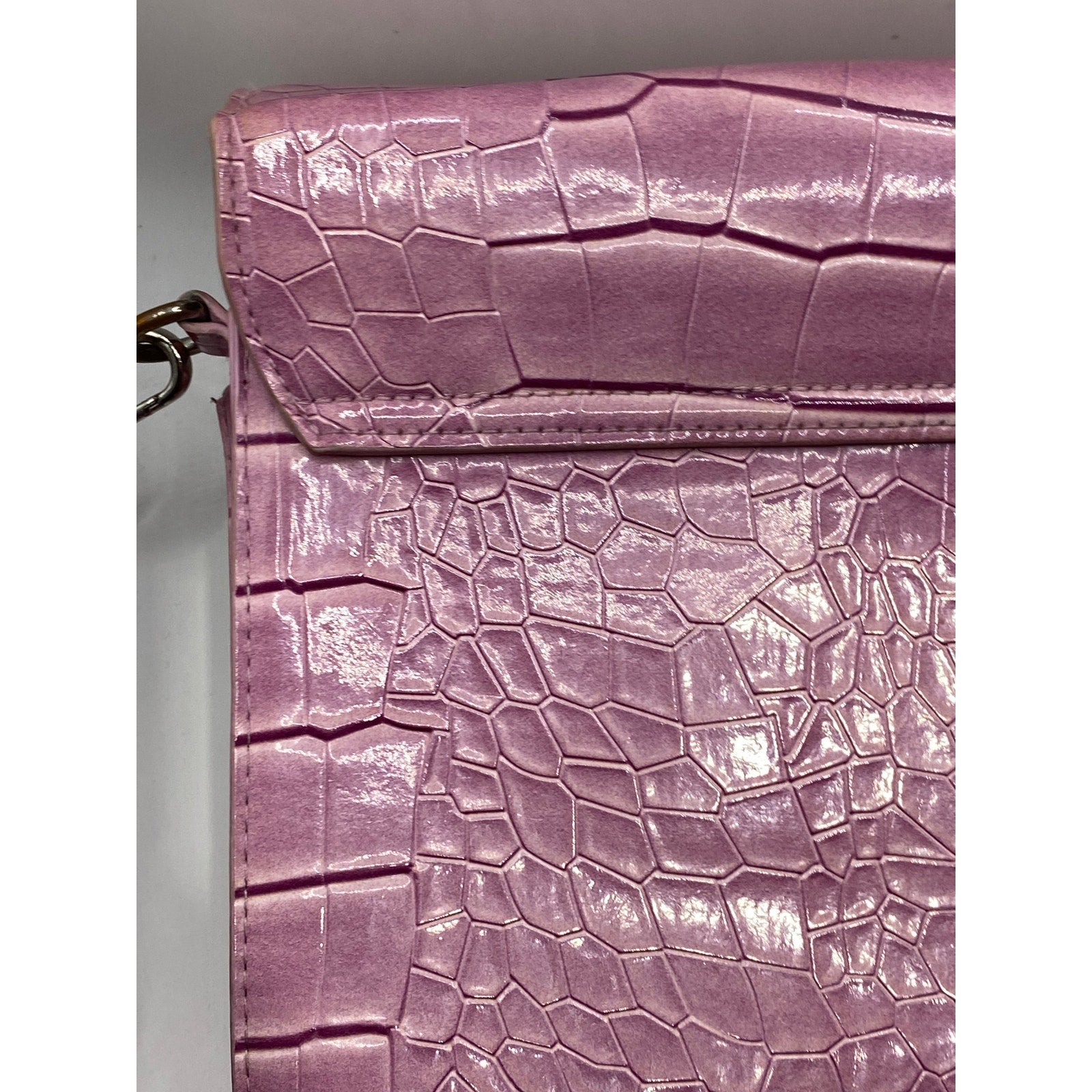 HVISK Women's Pastel Purple Faux-Leather Cayman Pocket Crossbody Purse
