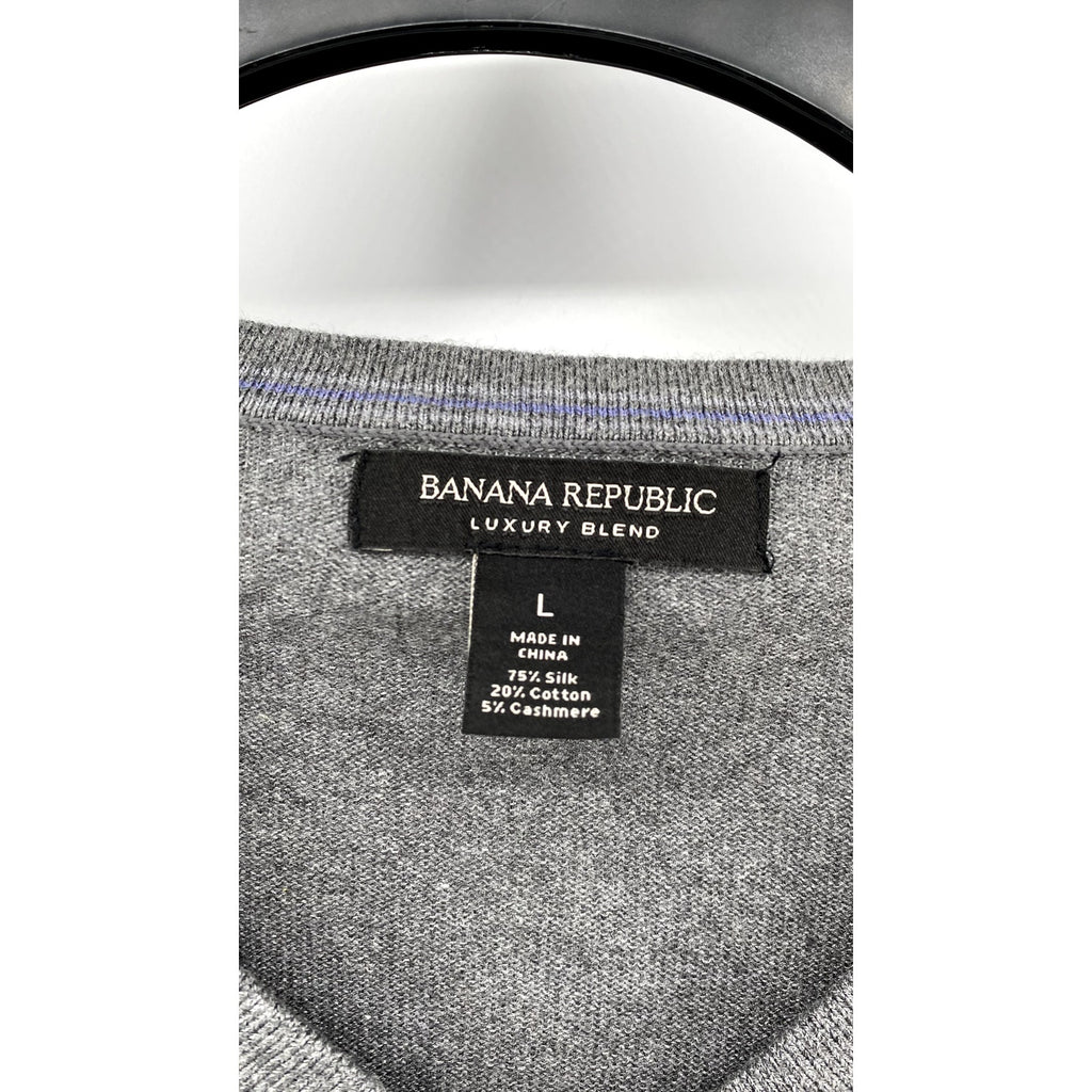 BANANA REPUBLIC Women's Gray V-Neck Sweater SZ L