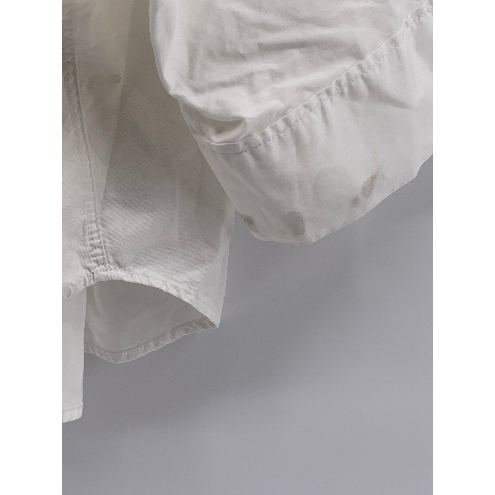 ZARA Women's White Solid Two-Button V-Neck Short Rolled Sleeve Top SZ M