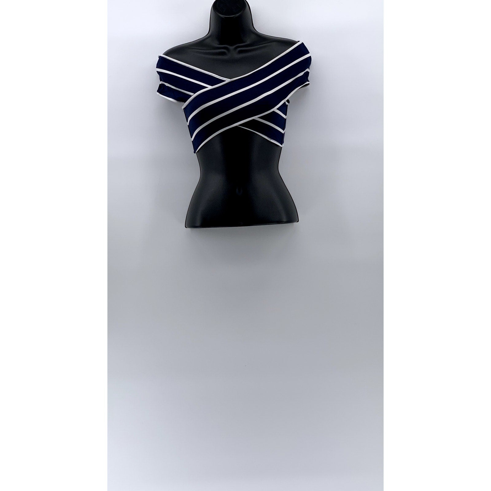 UNBRANDED Women's Navy Blue-White Striped Stretch Off-The-Shoulder Crop Top SZ S