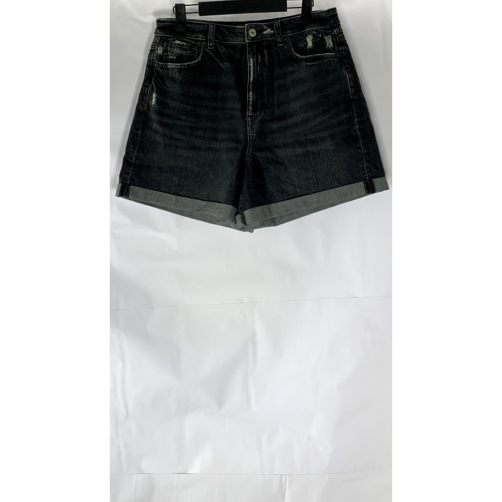 AMERICAN EAGLE Women's Washed Black Distressed Regular-Fit Cuffed Shorts SZ 10