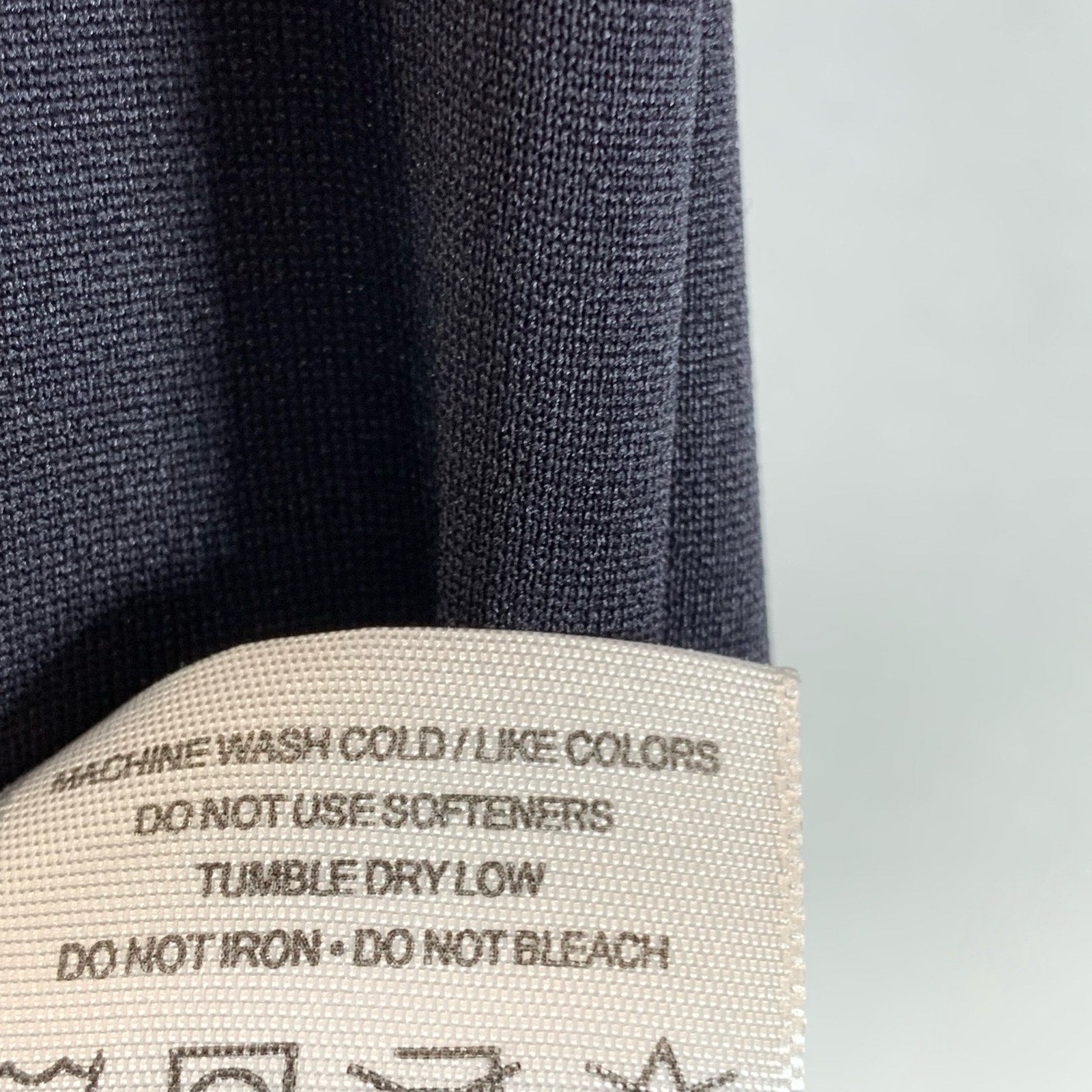 UNDER ARMOUR Men's Black Crewneck Short Sleeve Active T-Shirt SZ M