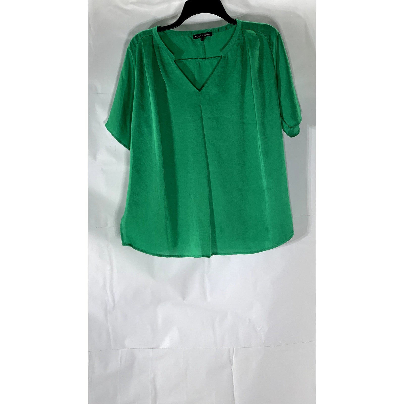 VIOLET & CLAIRE Women's Dark Green V-Neck Short Sleeve Side Slit Top SZ L