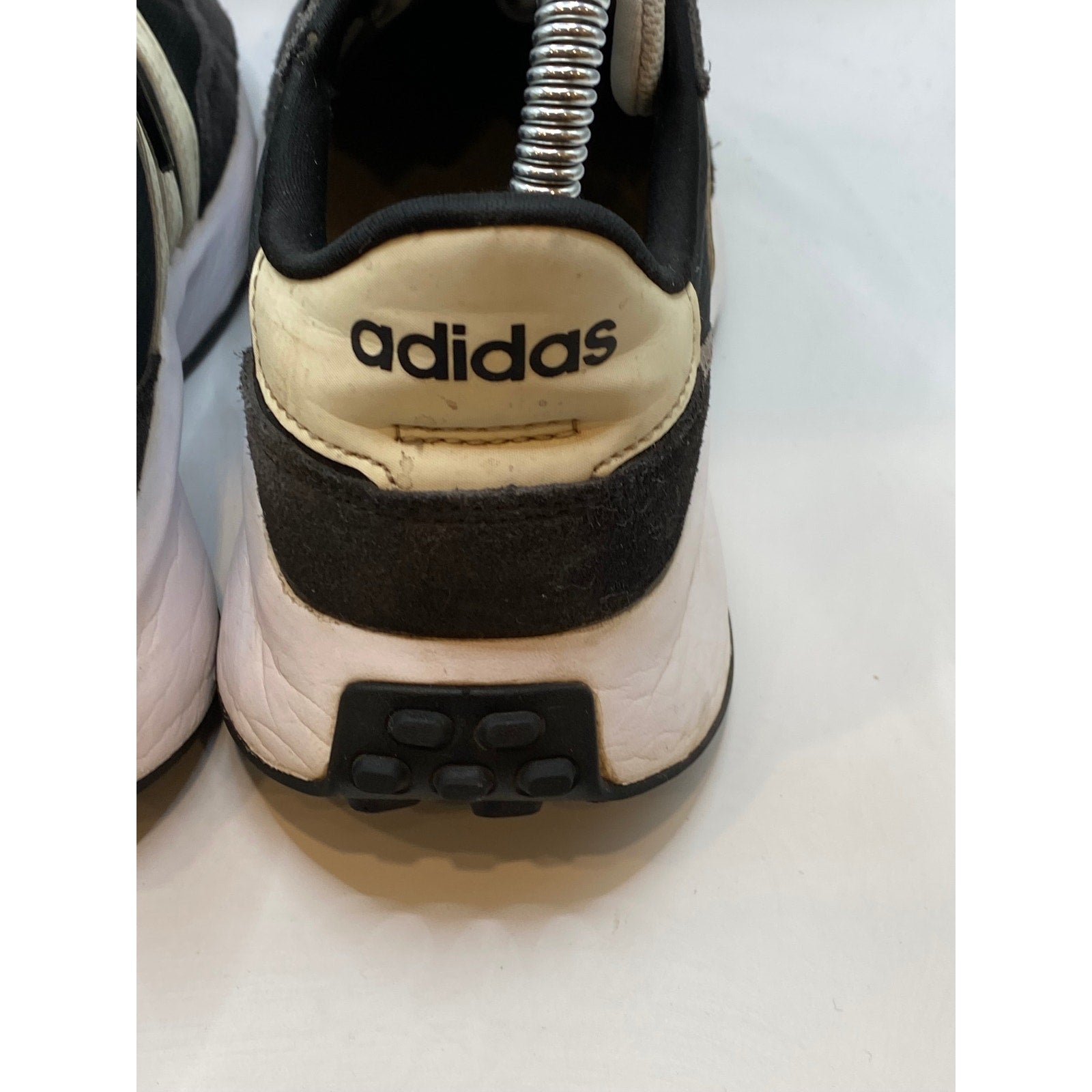 ADIDAS Women's Black-White Run70's Mesh Round-Toe Active Sneakers SZ 7