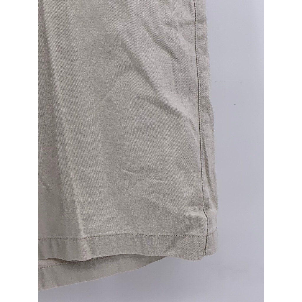 ST. JOHN'S BAY Men's Classic Cotton Beige Solid Dad Shorts SZ 38