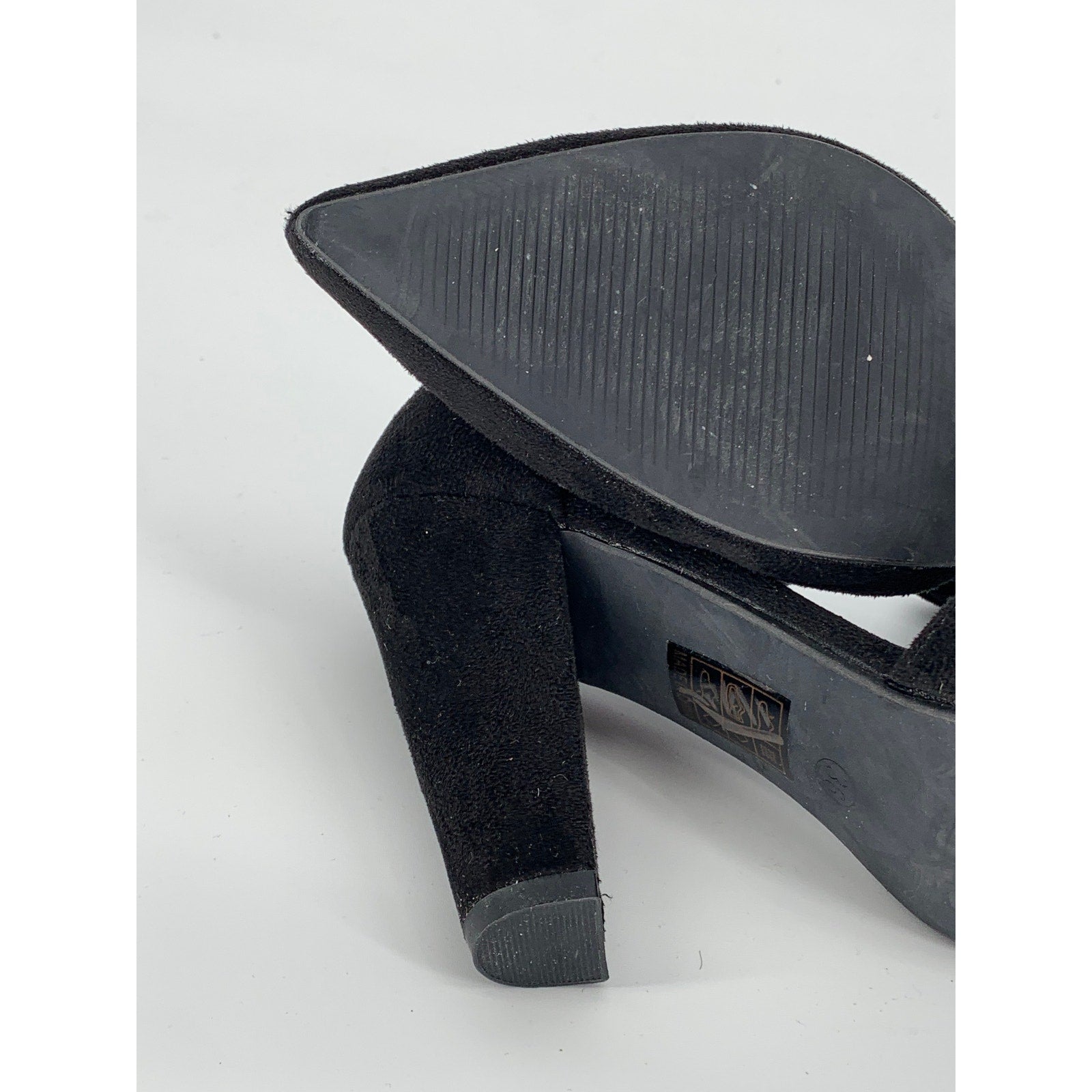 UNBRANDED Women's Black Faux Suede Pointed-Toe Ankle Strap Pumps SZ 6