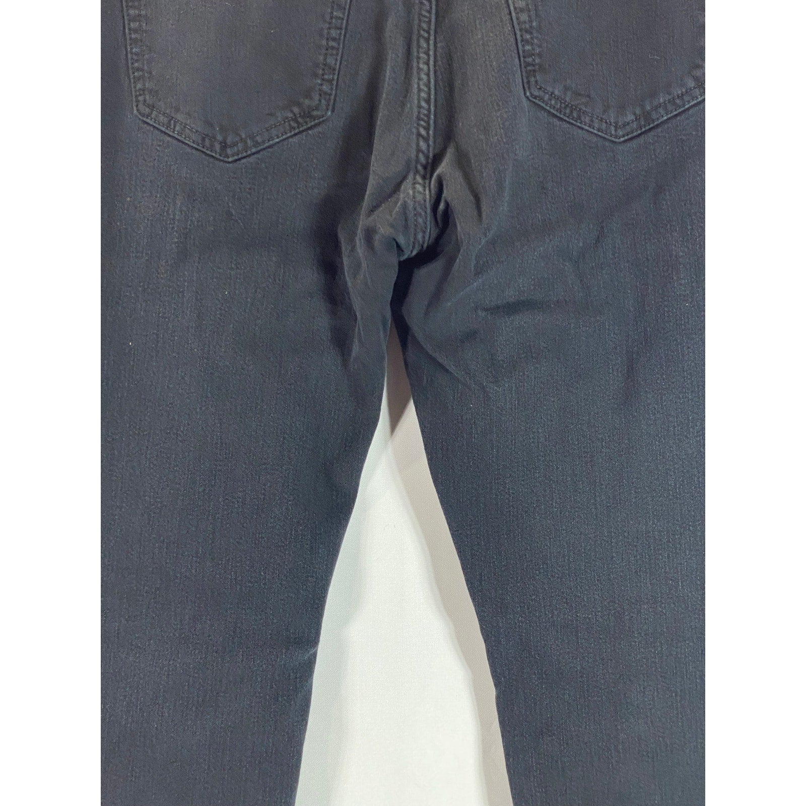 UNIQLO Men's Black Solid Slim-Fit Tapered Leg Mid-Rise Five-Pocket Ezy Jean SZ M