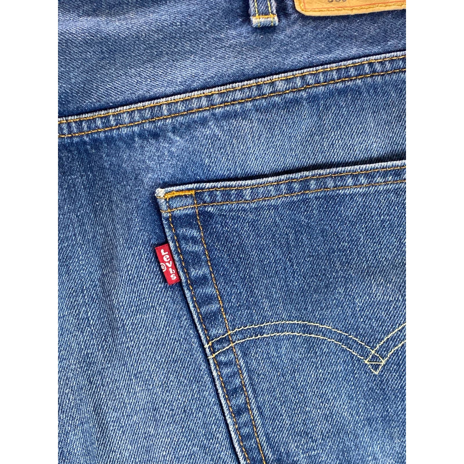 LEVI'S Men's Medium Blue 569 Loose-Fit Faded Five-Pocket Denim Jean Shorts SZ 40