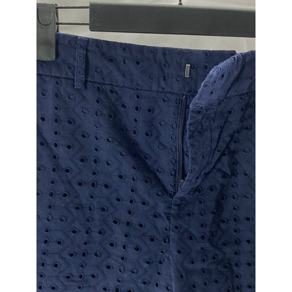 BANANA REPUBLIC Women’s Navy Blue Eyelet 4” Tailored Shorts SZ 6