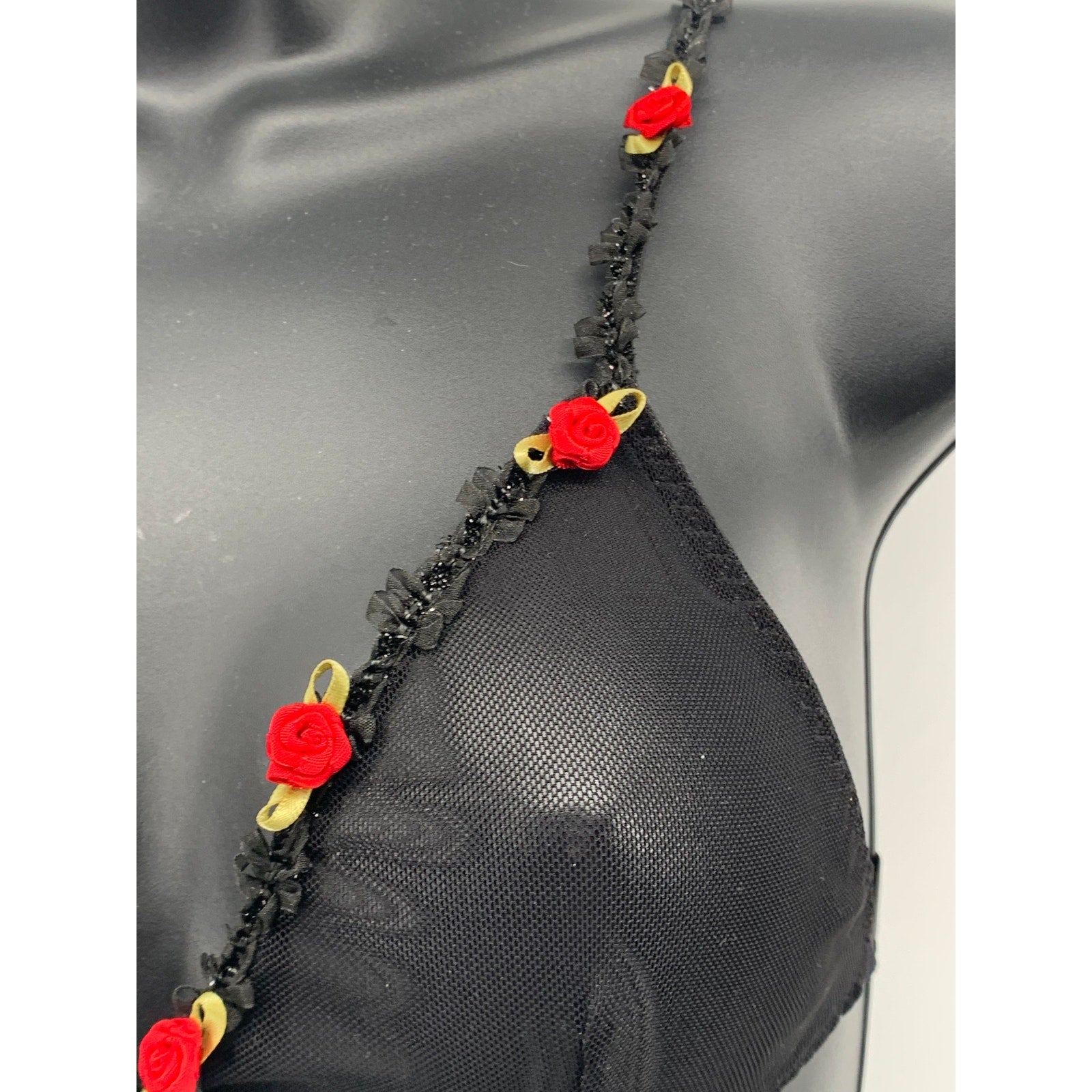 UNBRANDED Women's Black Mesh 3D Rose Floral Trim V-Neck Bralette SZ S