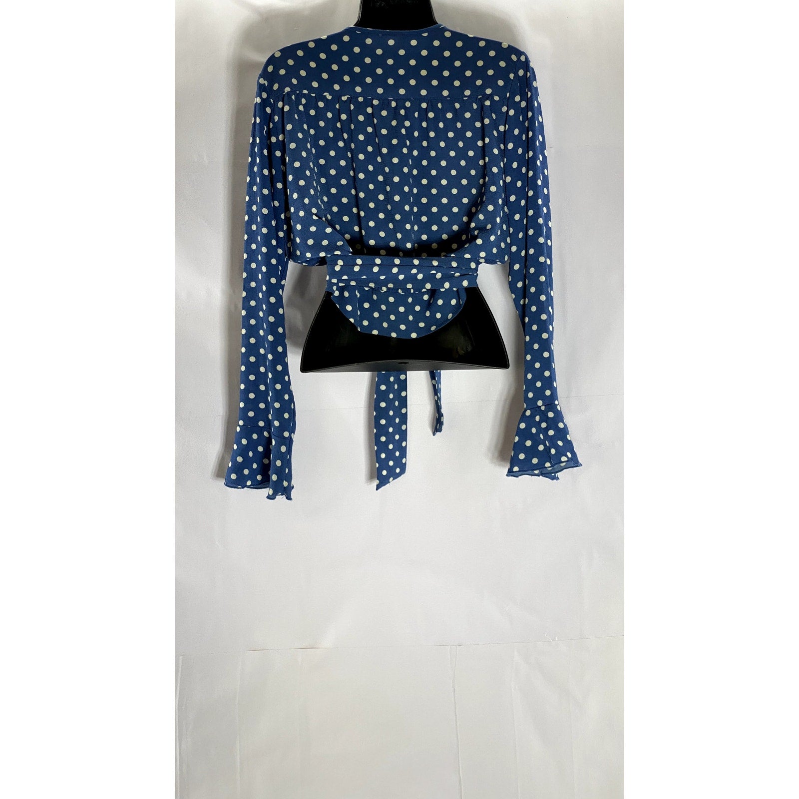 FIVESEVENTYFIVE Women's Blue/White Polka Dot Long Bell Sleeve Wrap Top SZ S