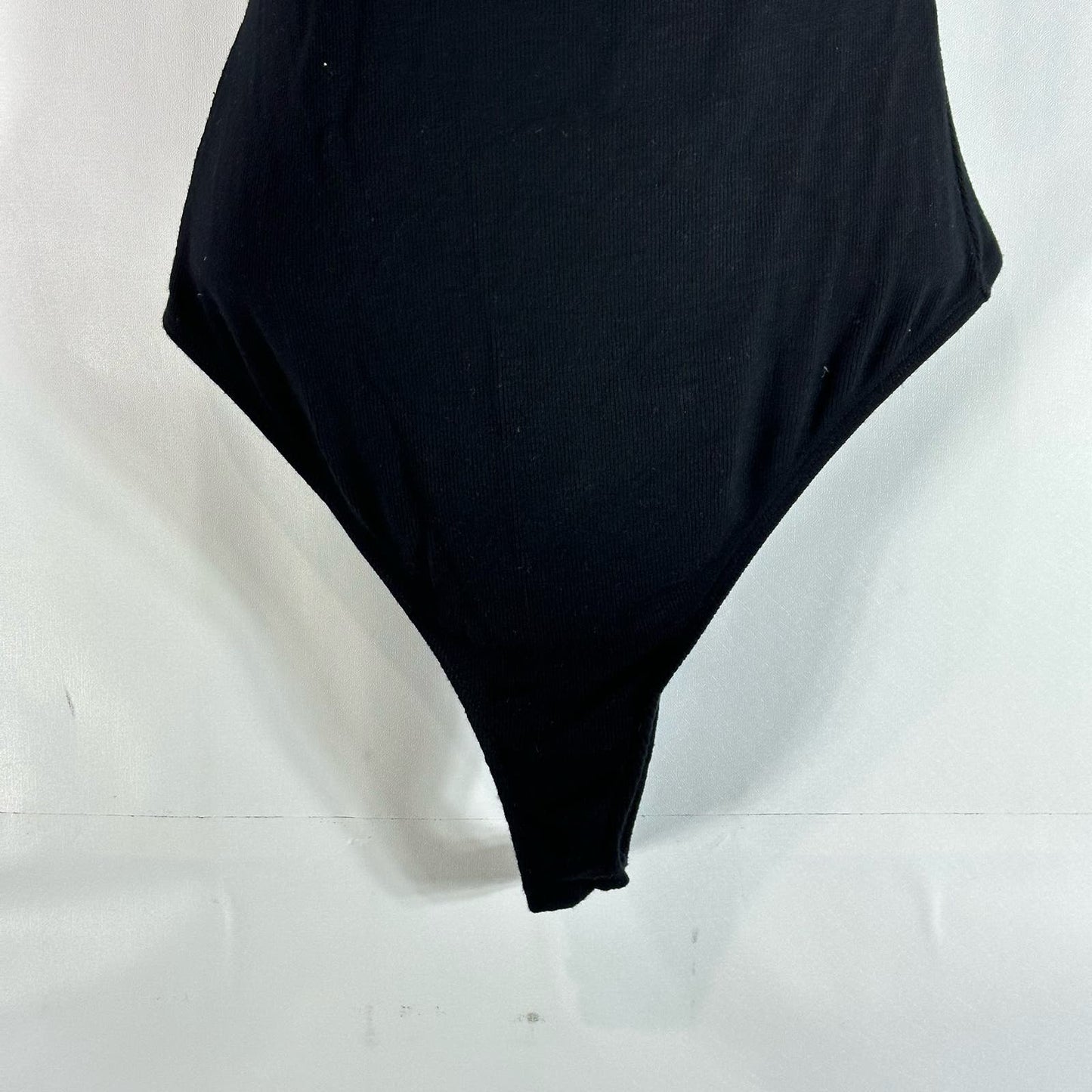 THE RANGE Women's Black Dynamic Rib Tilted Thong Bodysuit SZ M