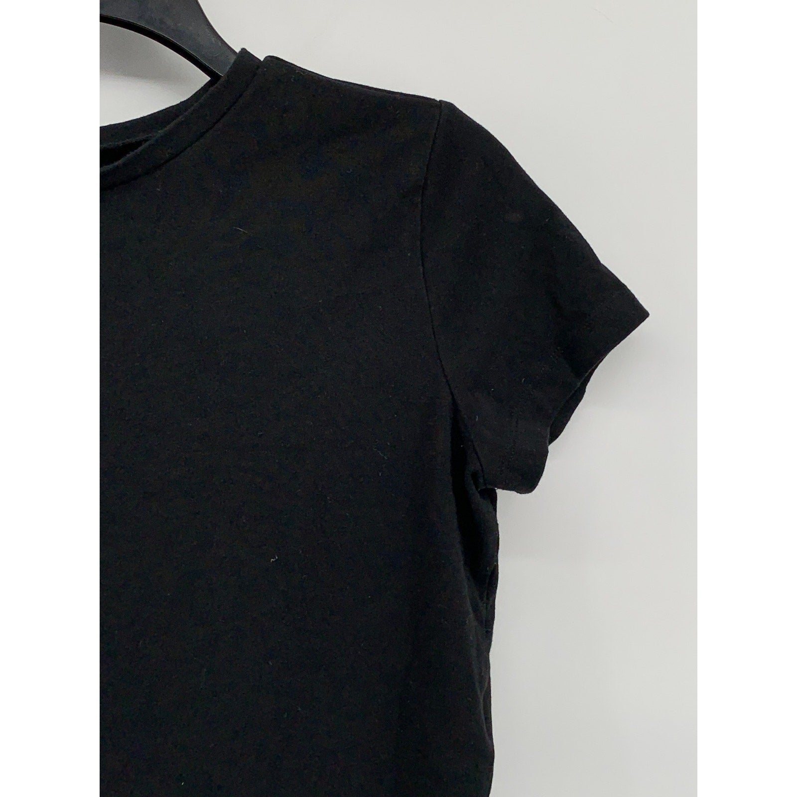 WILD FABLE Women's Black Solid Crewneck Short Sleeve Casual Cropped Top SZ L