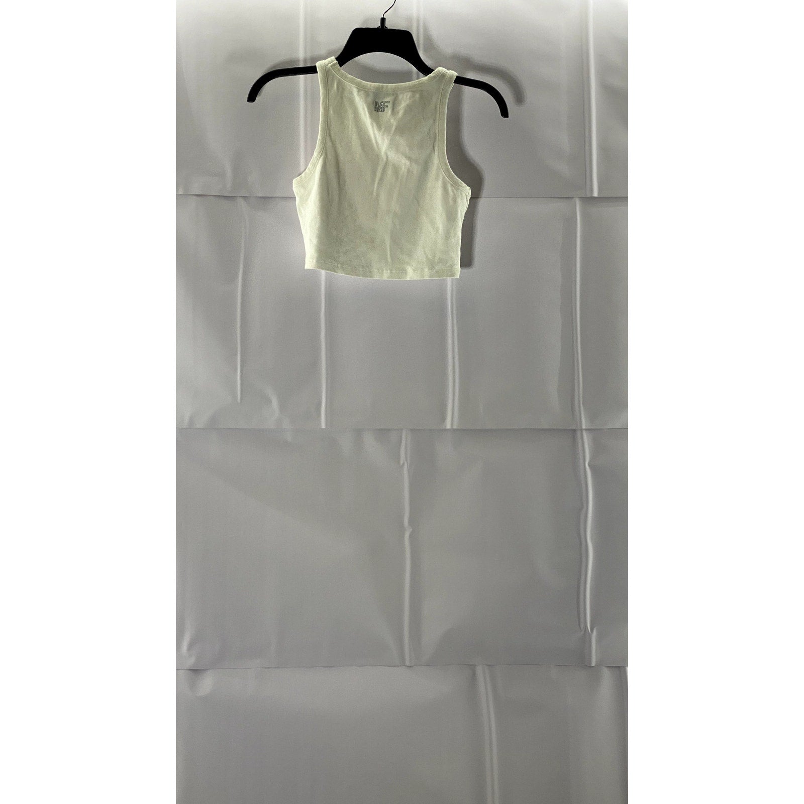 THE MAYFAIR GROUP Women's White/Pink Ribbed Boundaries Are Hot Crop Top SZ S/M