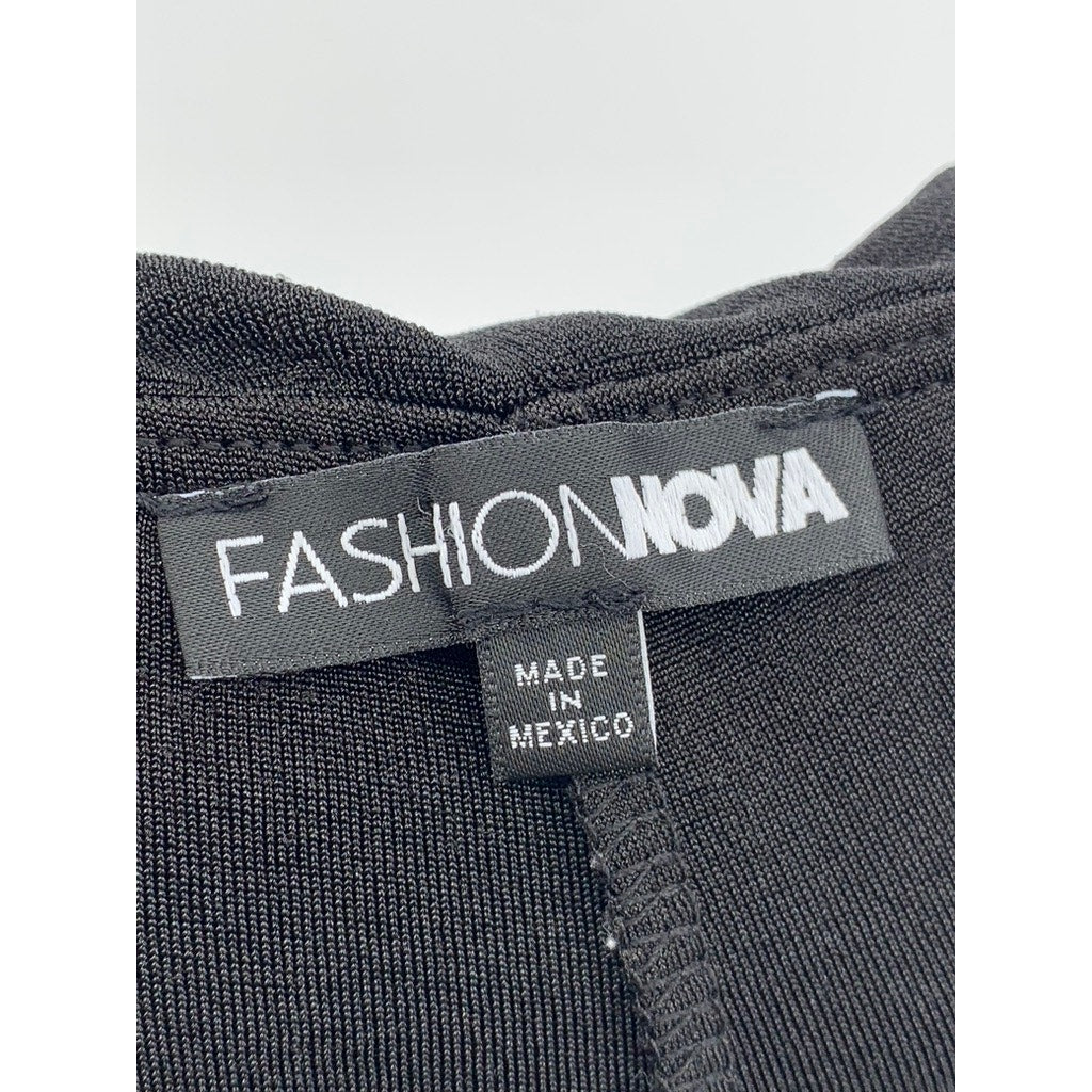 FASHION NOVA Women's Y2K Inspired Black Stretch High Waisted Capri Pants SZ M